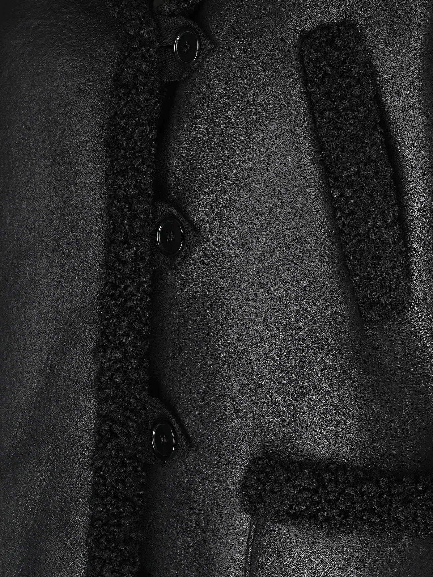 A.P.C. | Kurzmantel in Lederoptik CLARA  | schwarz