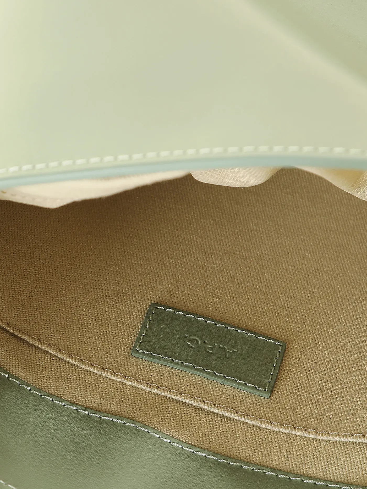A.P.C. | Ledertasche - Umhängetasche VIRGINIE Small  | bunt