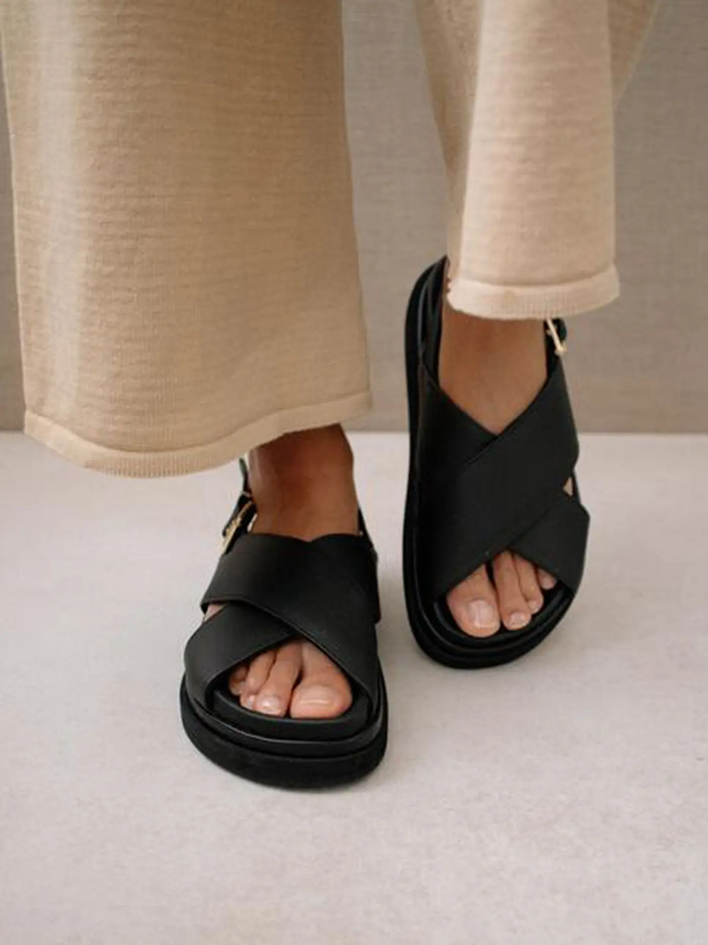 ALOHAS | Sandalen MARSHMELLOW | schwarz