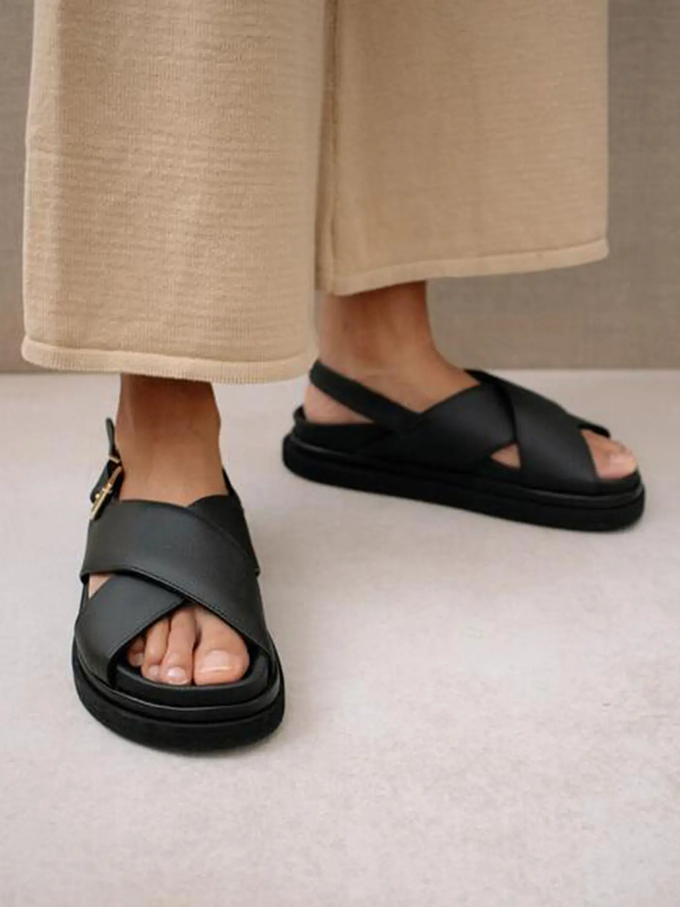 ALOHAS | Sandalen MARSHMELLOW | schwarz