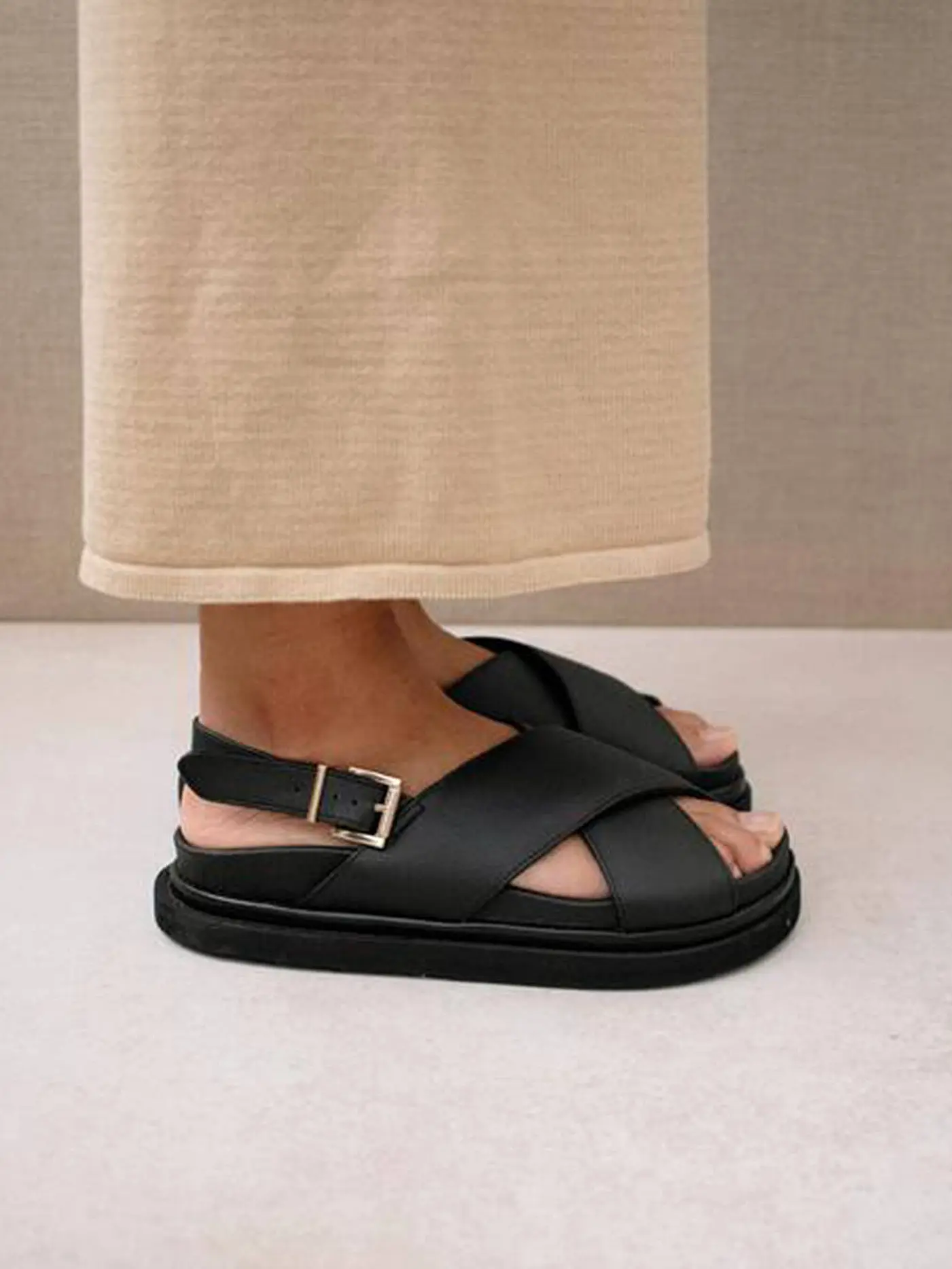 ALOHAS | Sandalen MARSHMELLOW | schwarz