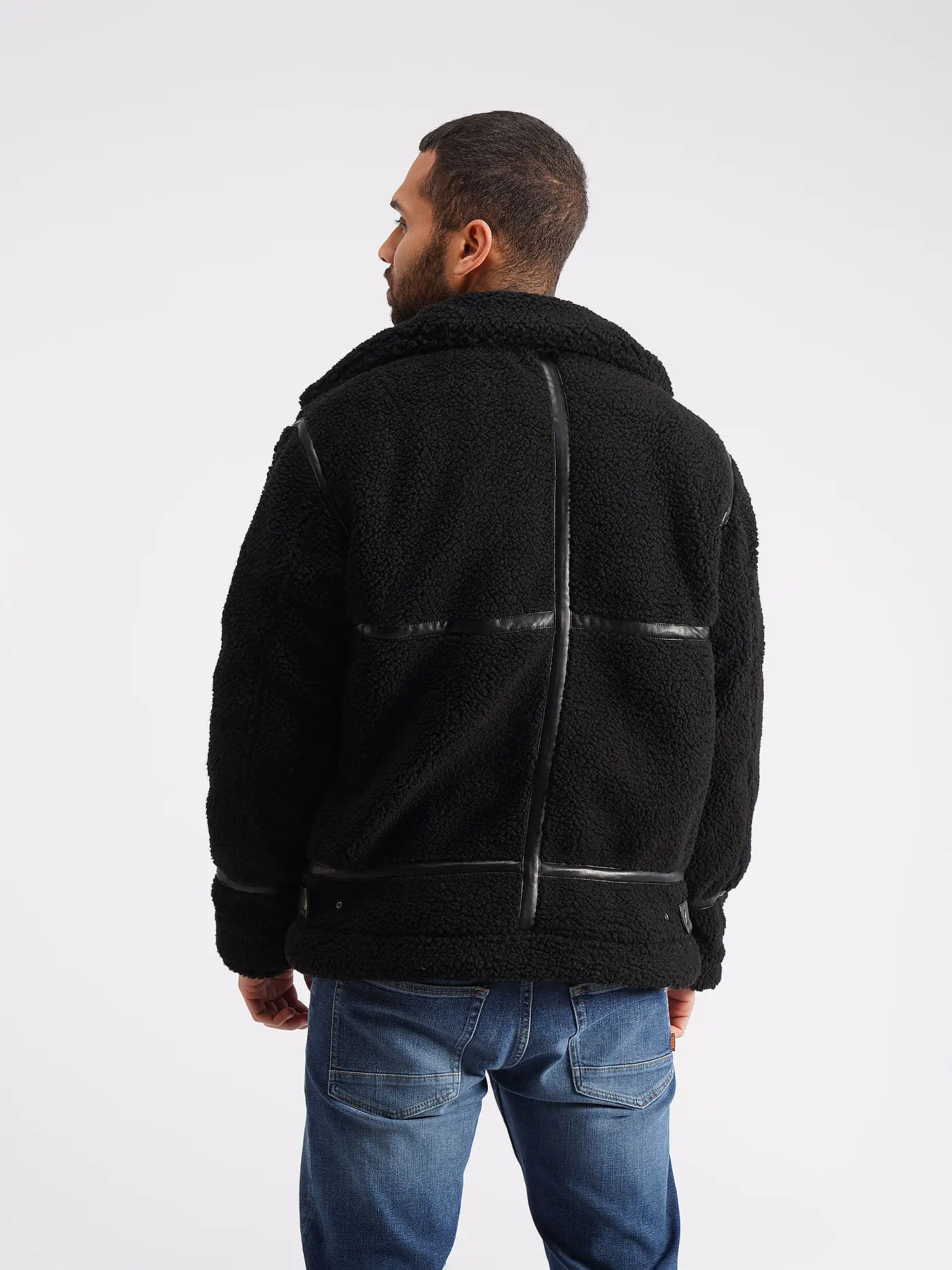 ALPHA INDUSTRIES | Jacke in Felloptik | schwarz