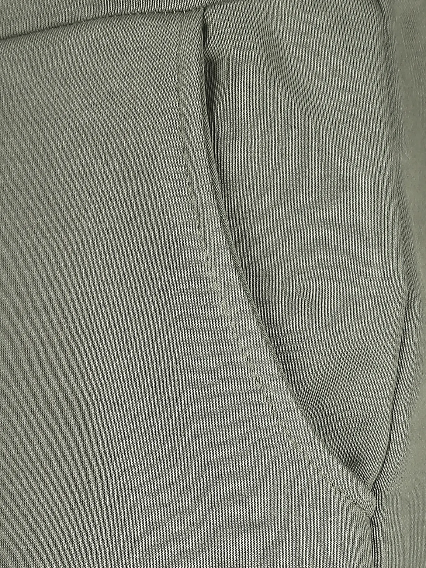 ALPHA INDUSTRIES | Sweatshort | olive