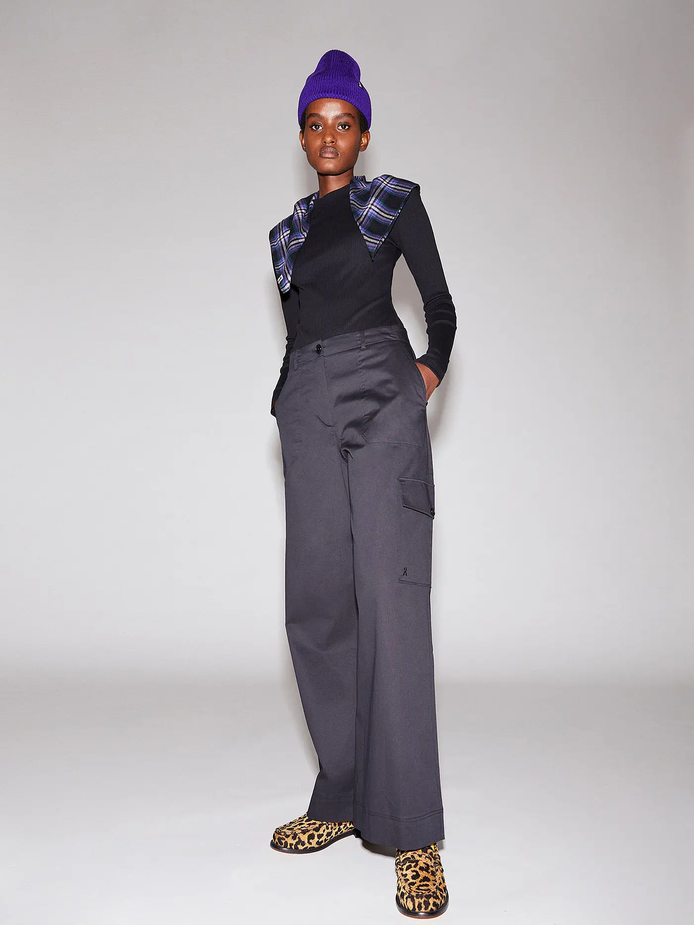 ARMEDANGELS | Cargohose CATIAA | schwarz