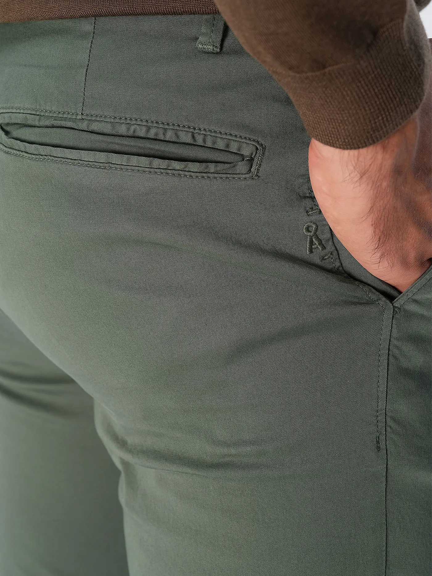 ARMEDANGELS | Chino Regular Fit AATHAN | grün