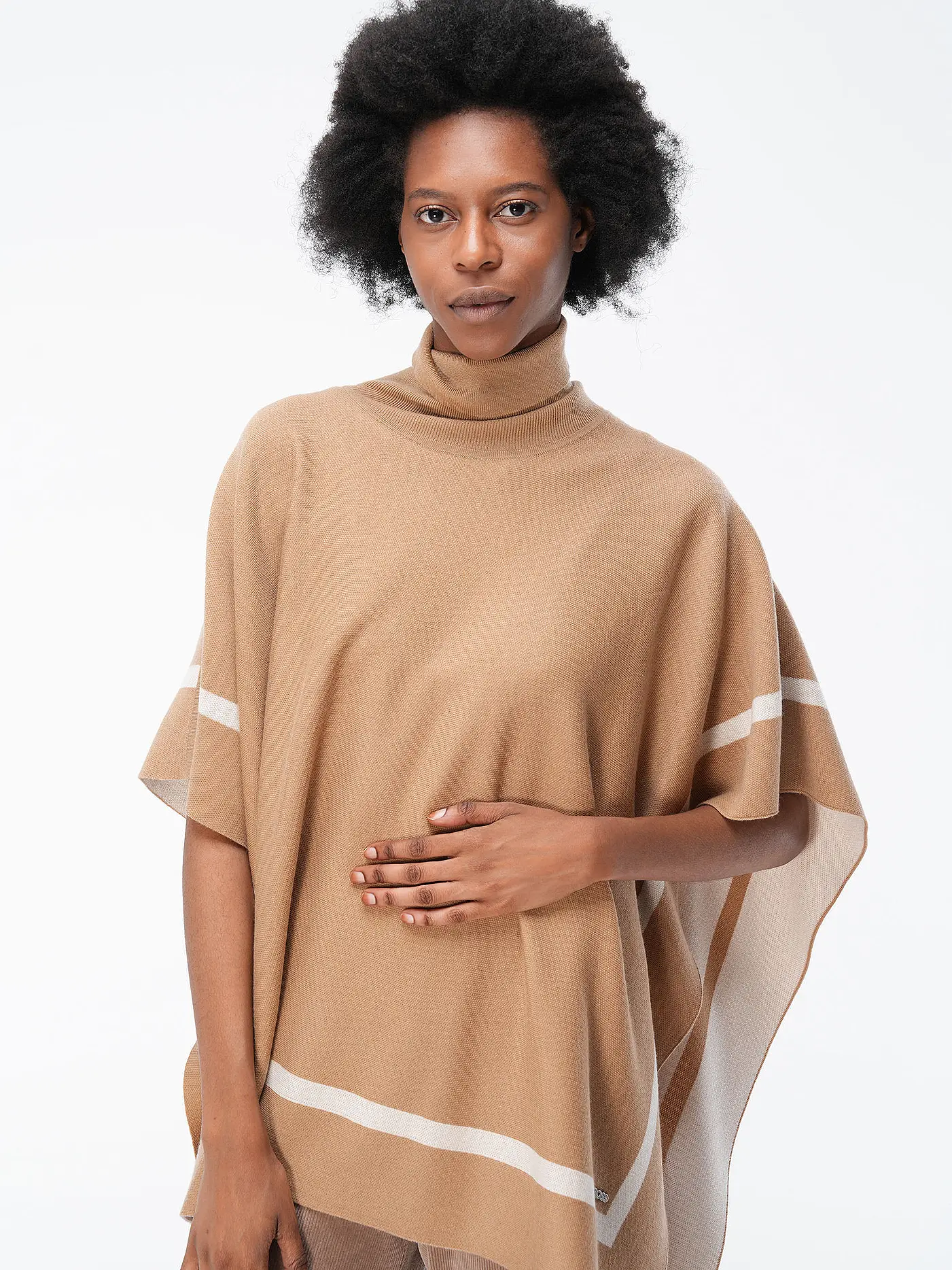 BOSS | Poncho - Cape LIA | beige