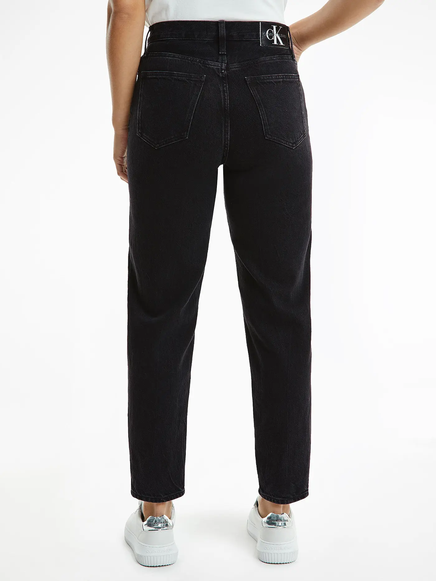 CALVIN KLEIN JEANS | Jeans Mom Fit | schwarz