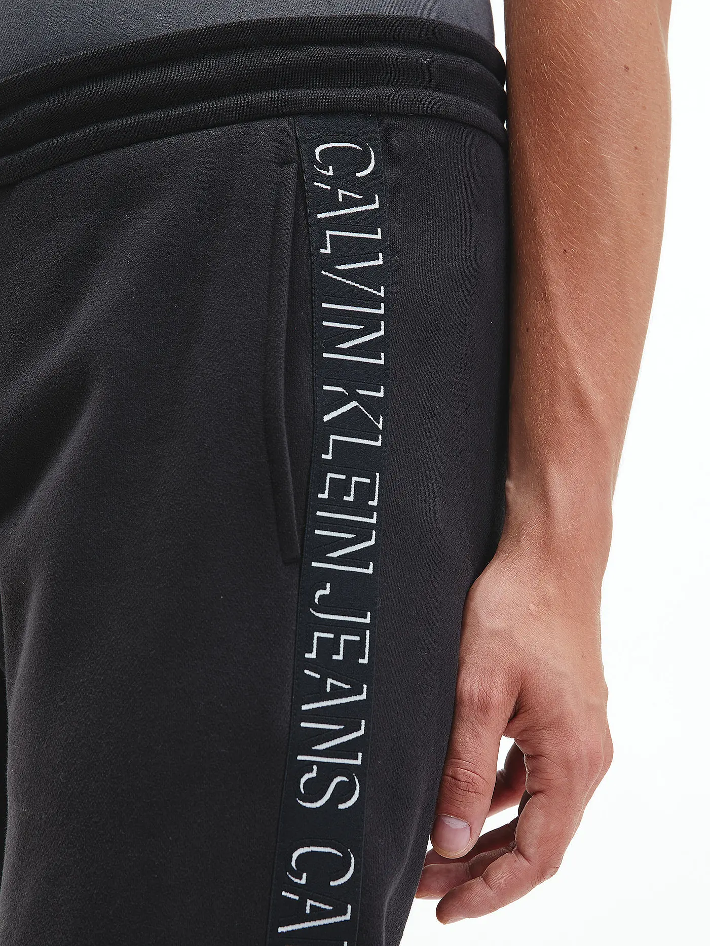 CALVIN KLEIN JEANS | Jogginghose  | schwarz