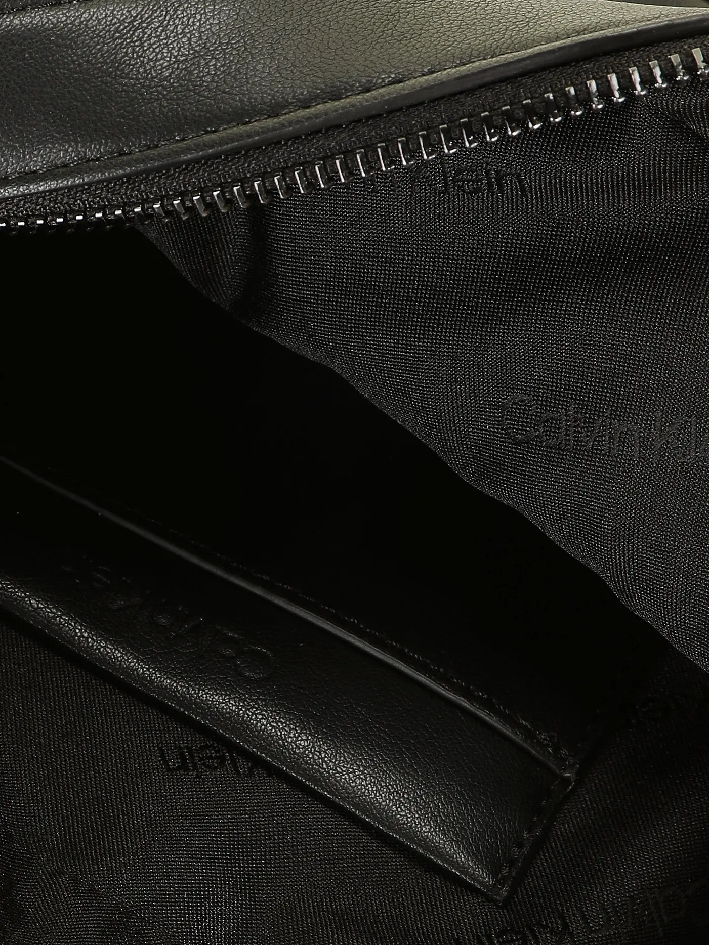 CALVIN KLEIN | Tasche - Umhängetasche  | schwarz