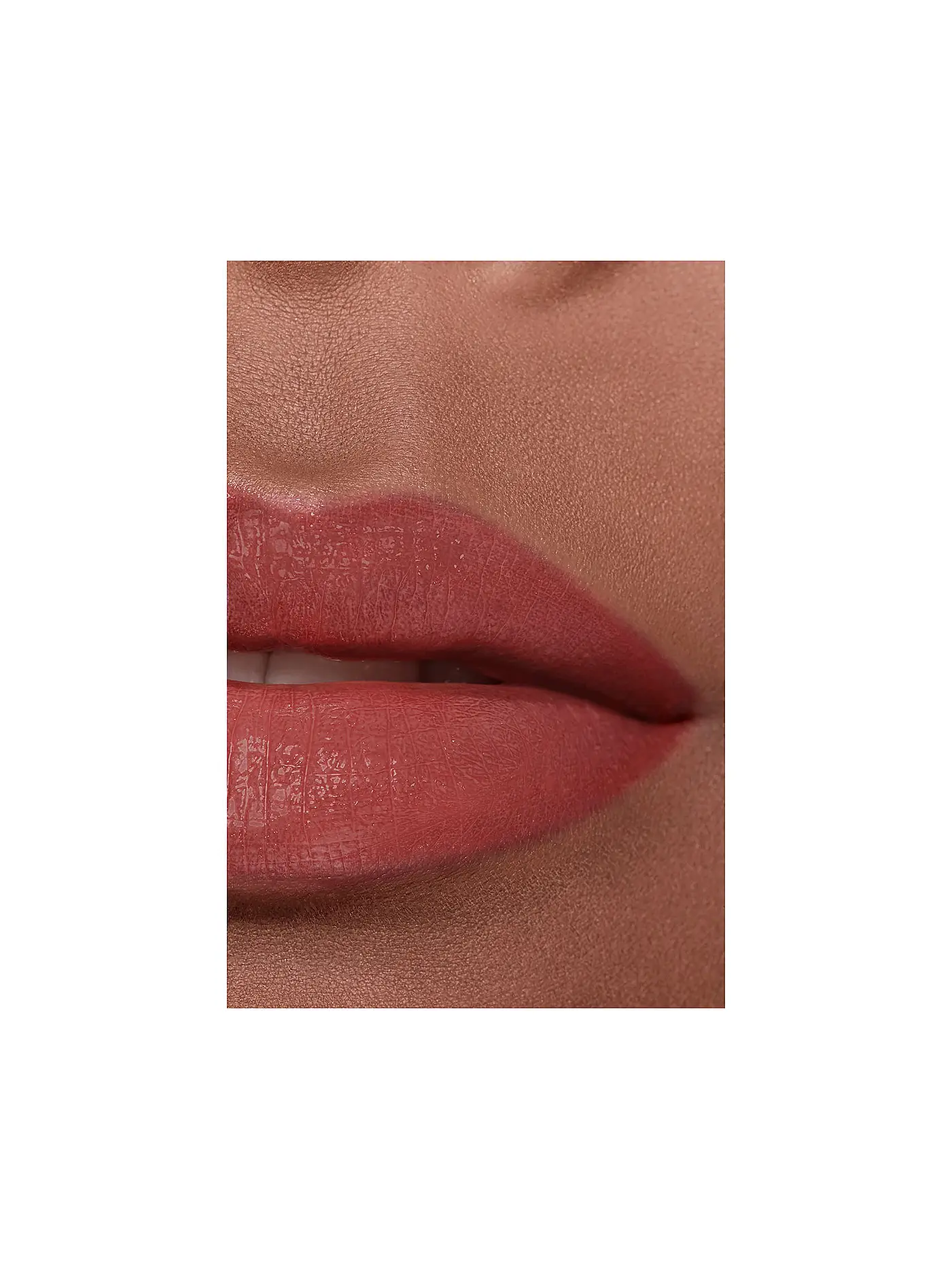CHANEL | DER GETÖNTE UND FEUCHTIGKEITSSPENDENDE BALSAM, DESSEN FARBINTENSITÄT SICH GANZ INDIVIDUELL ANPASSEN LÄSST, SORGT TAG FÜR TAG FÜR WUNDERSCHÖNE LIPPEN 3G | dunkelrot