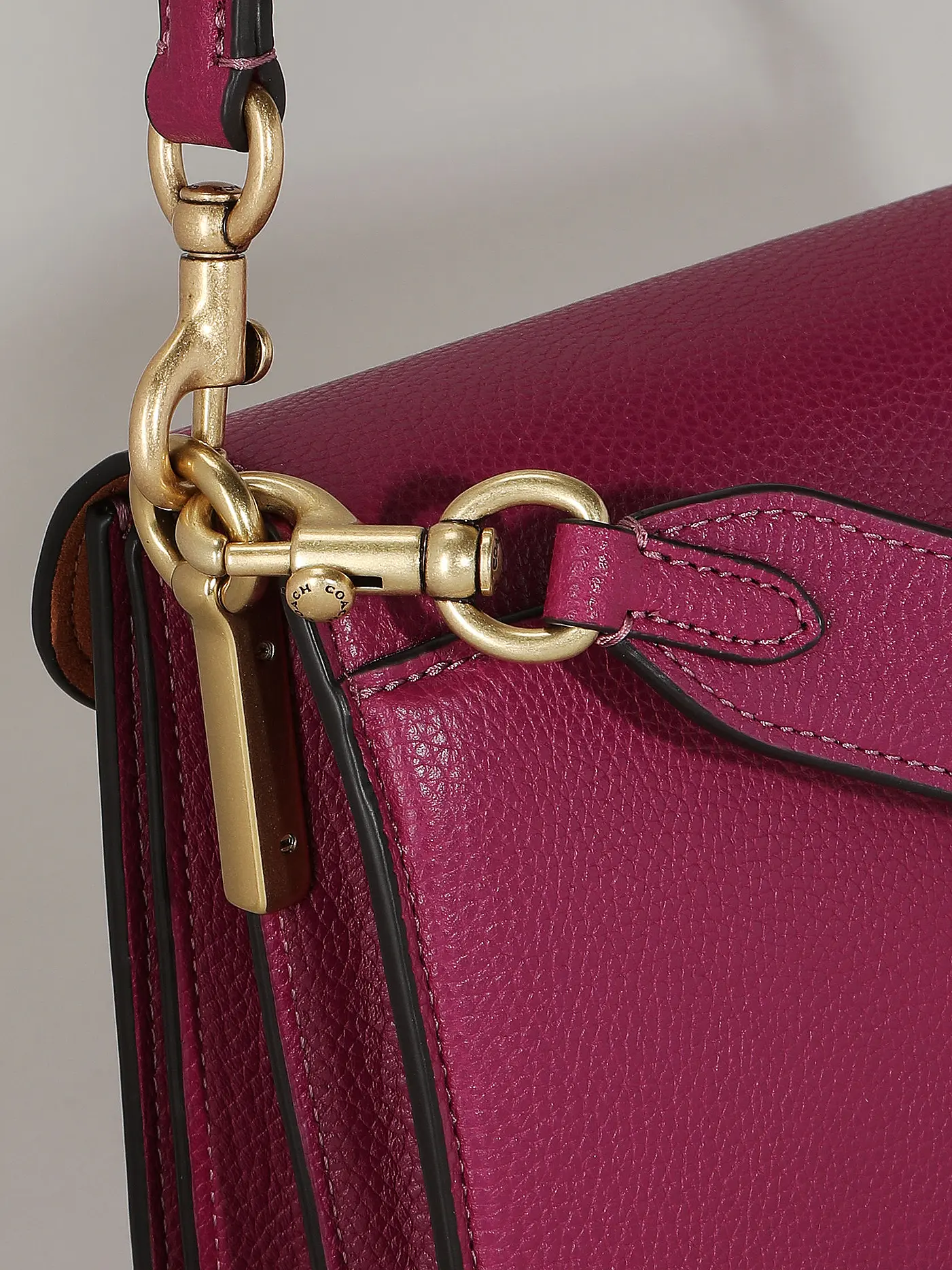 COACH | Ledertasche - Umhängetasche TABBY | beere