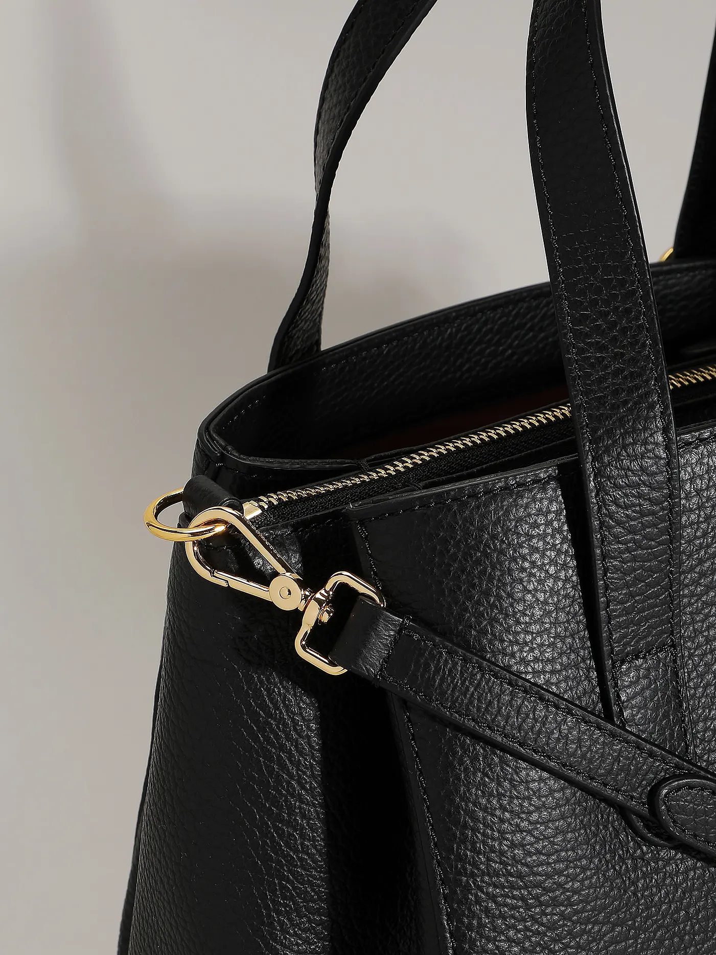 COCCINELLE | Ledertasche - Henkeltasche COCCINELLEGLEEN | schwarz