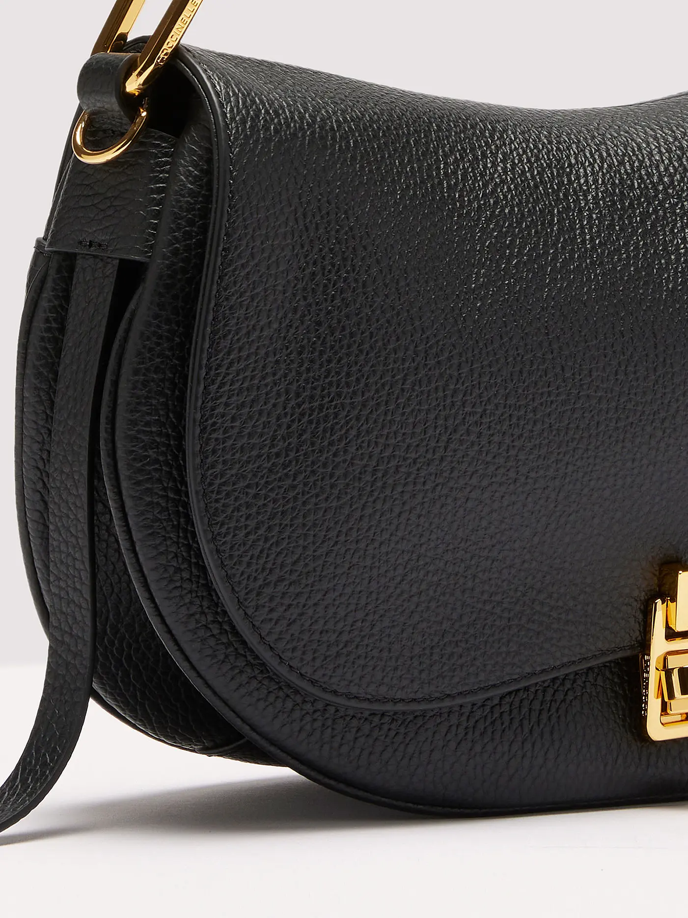 COCCINELLE | Ledertasche - Mini Bag COCCINELLEMAGIE SOFT Small | schwarz