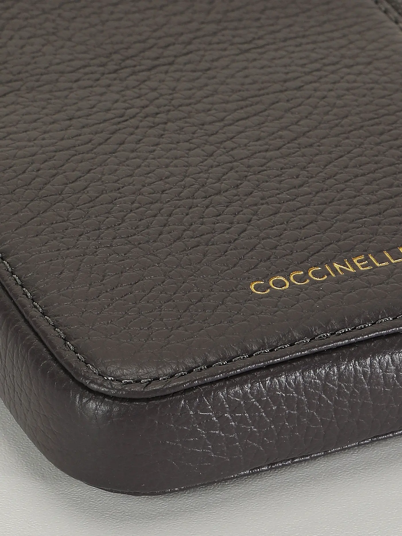 COCCINELLE | Ledertasche - Smartphone Bag FLOR | grau