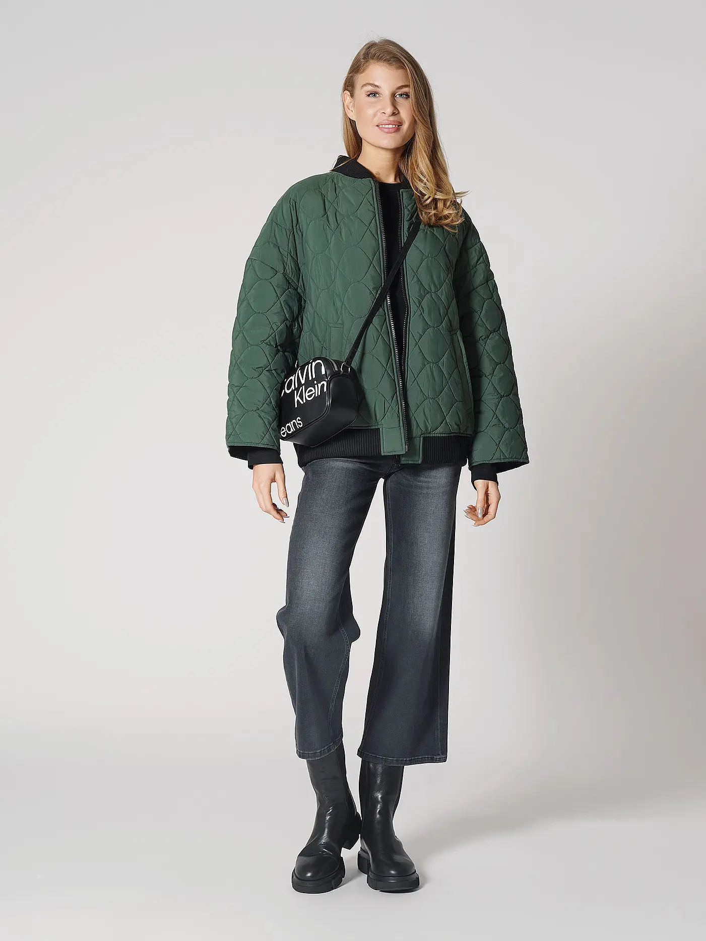 DRYKORN | Wende Steppjacke SHAND | dunkelgrün