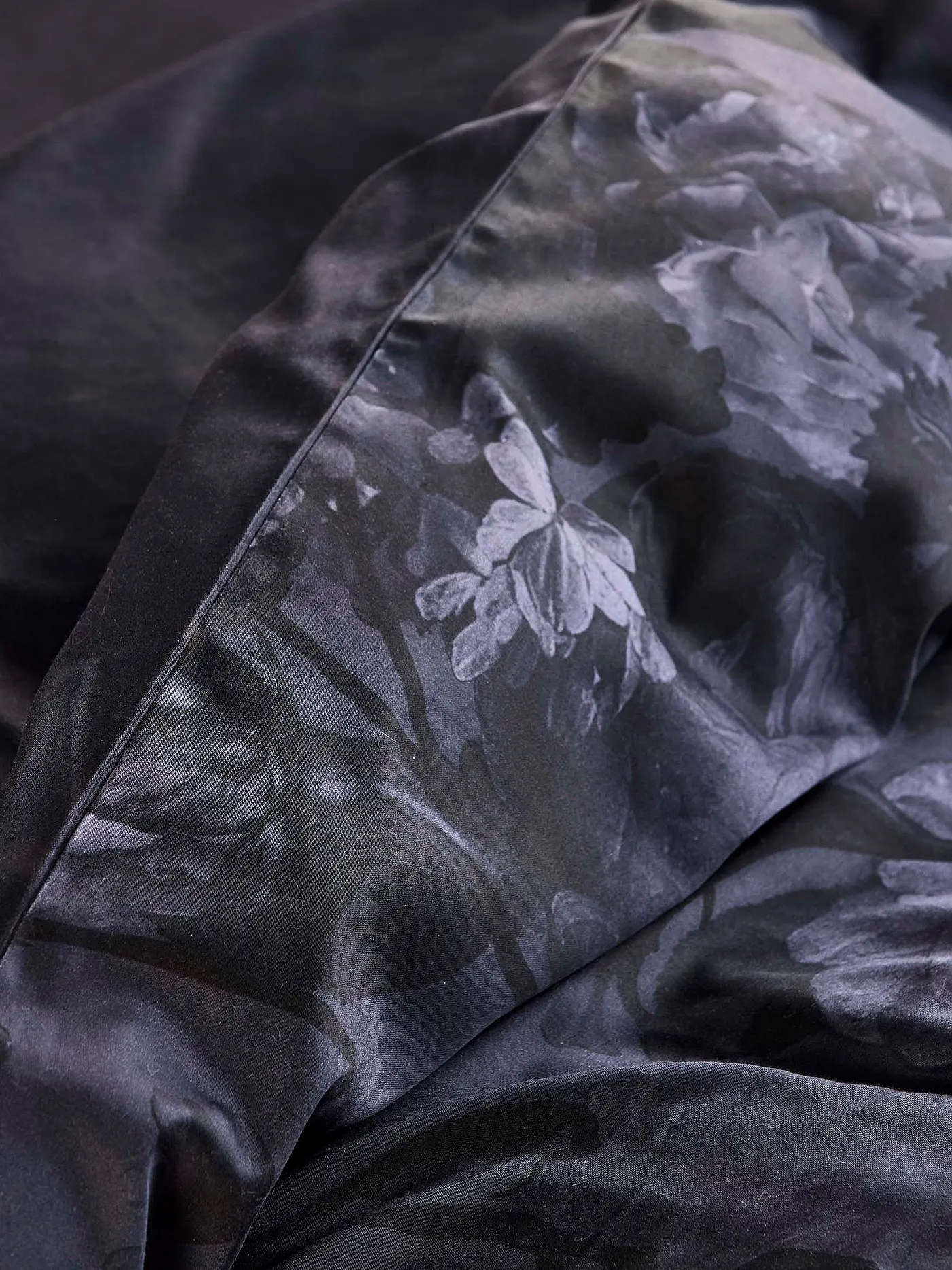 ESSENZA | Satin Bettwäsche 70x90cm/140x200cm FLOOR Nightblue | dunkelblau