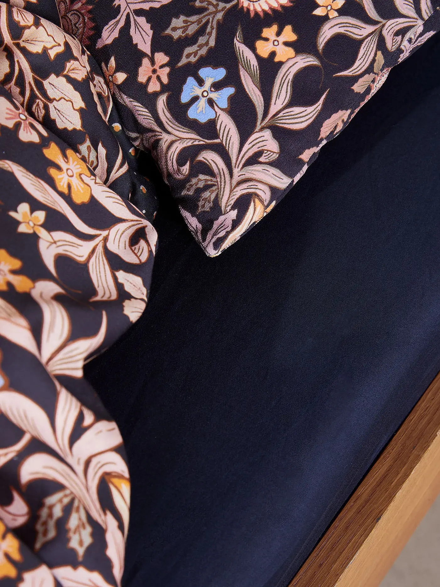 ESSENZA | Satin Bettwäsche ORPHELIA 2x 70x90cm/200x200cm Night Blue | dunkelblau