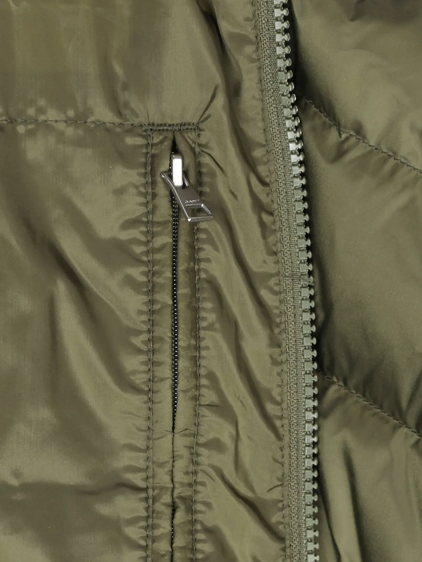 GANT | Daunensteppgilet | dunkelgrün