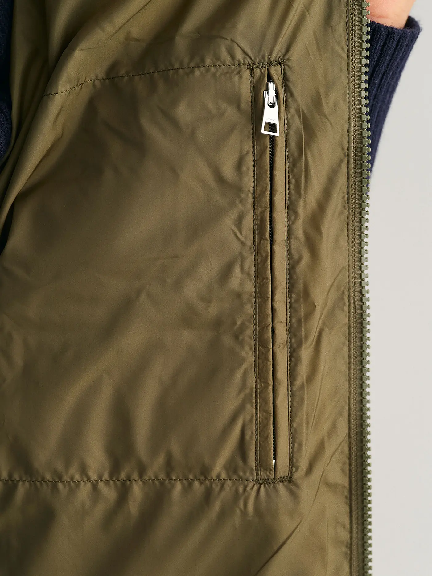 GANT | Daunensteppgilet | dunkelgrün