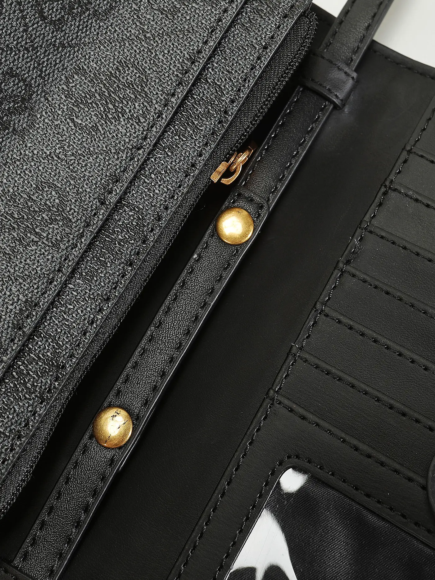 GUESS | Tasche - Smartphone Bag IZZY | schwarz