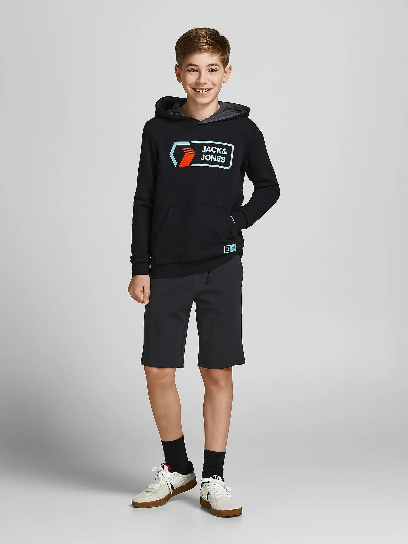 JACK & JONES | Jungen Sweatbermuda JJIBASIC  | schwarz