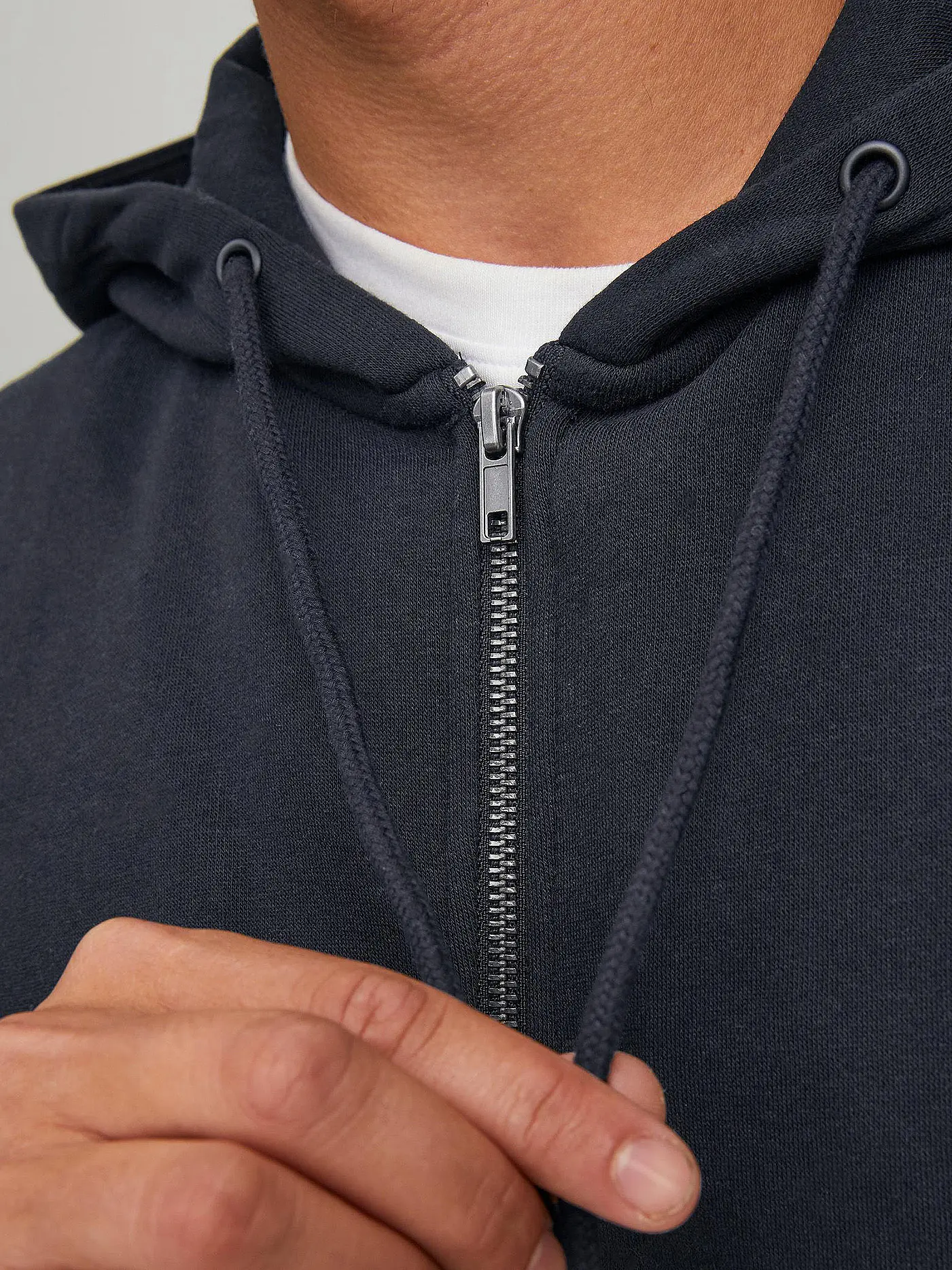 JACK & JONES | Kapuzensweatjacke JJESTAR  | schwarz