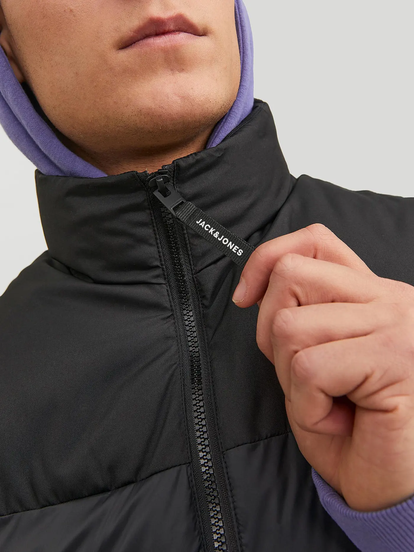 JACK & JONES | Steppgilet JJETOBY | schwarz