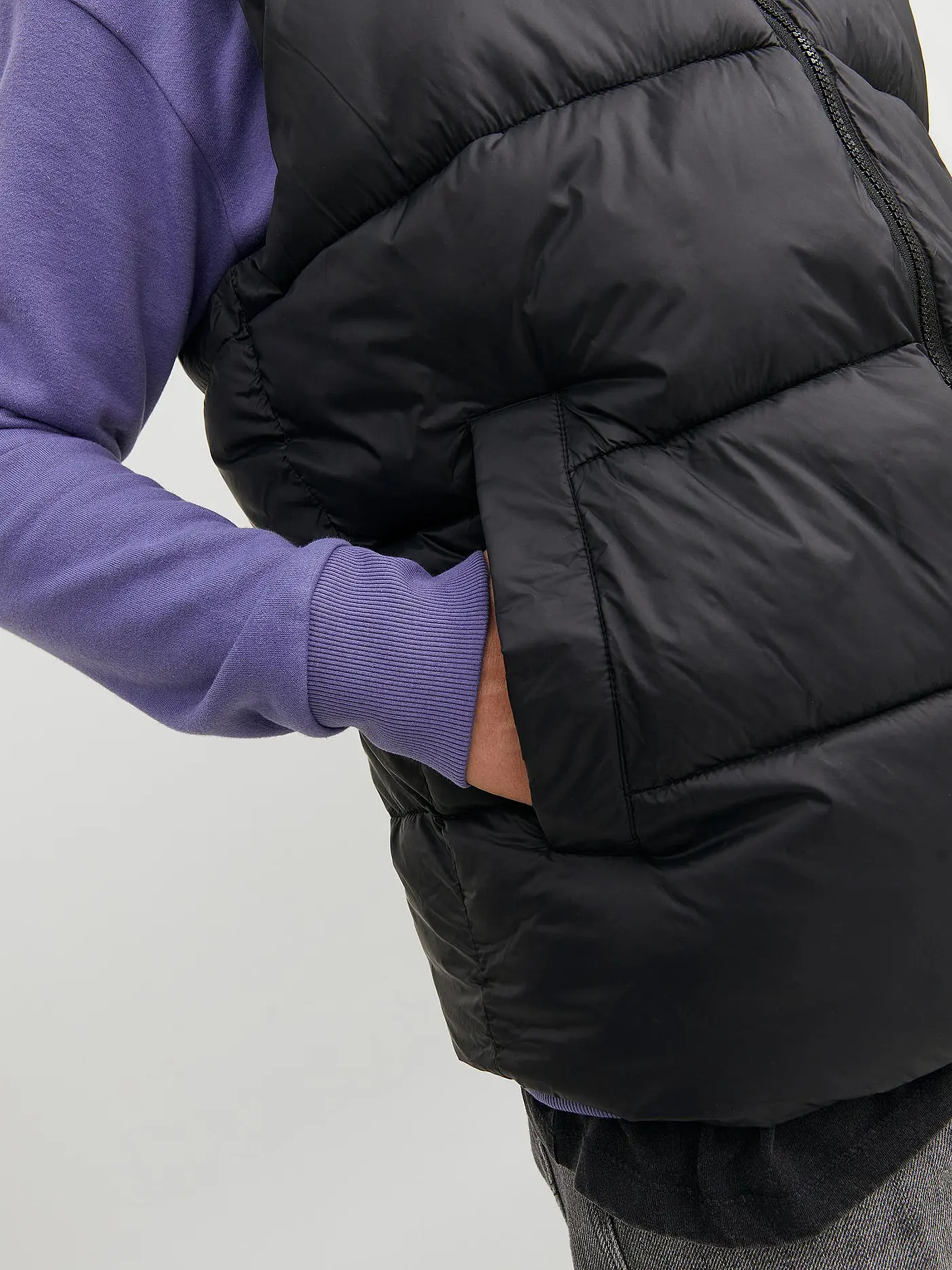 JACK & JONES | Steppgilet JJETOBY | schwarz