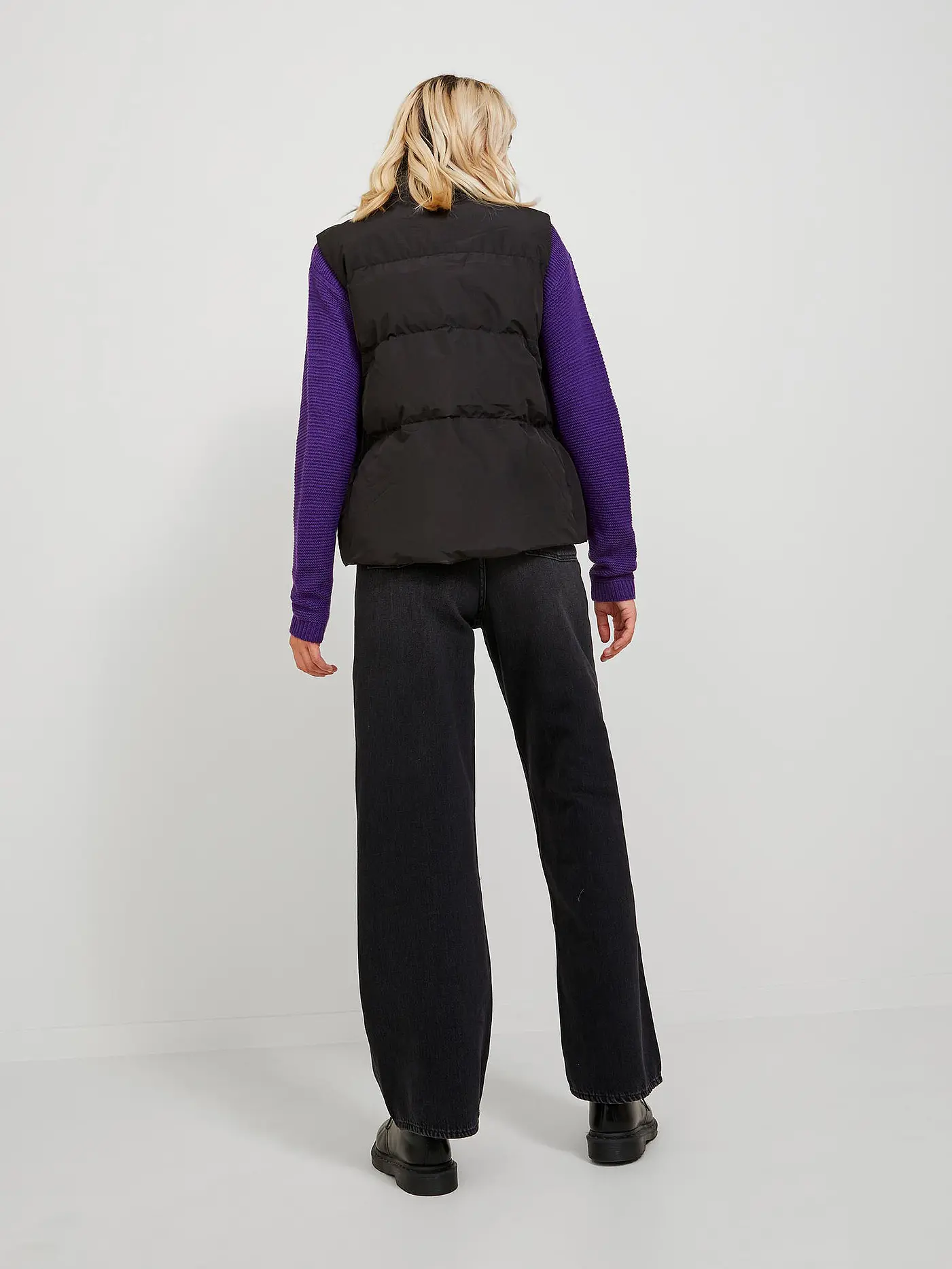 JJXX | Daunensteppgilet JXCARLA | schwarz