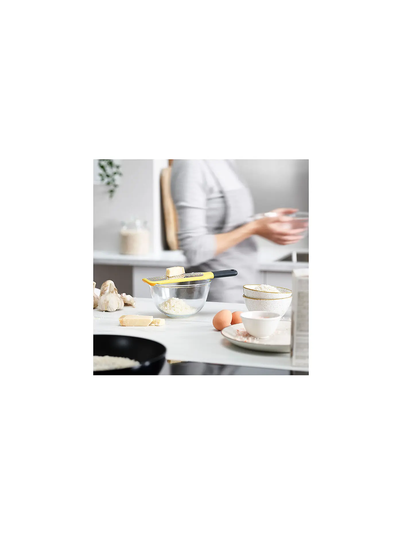 JOSEPH JOSEPH | GripGrater™ Coarse Paddle Grater Grob | gelb