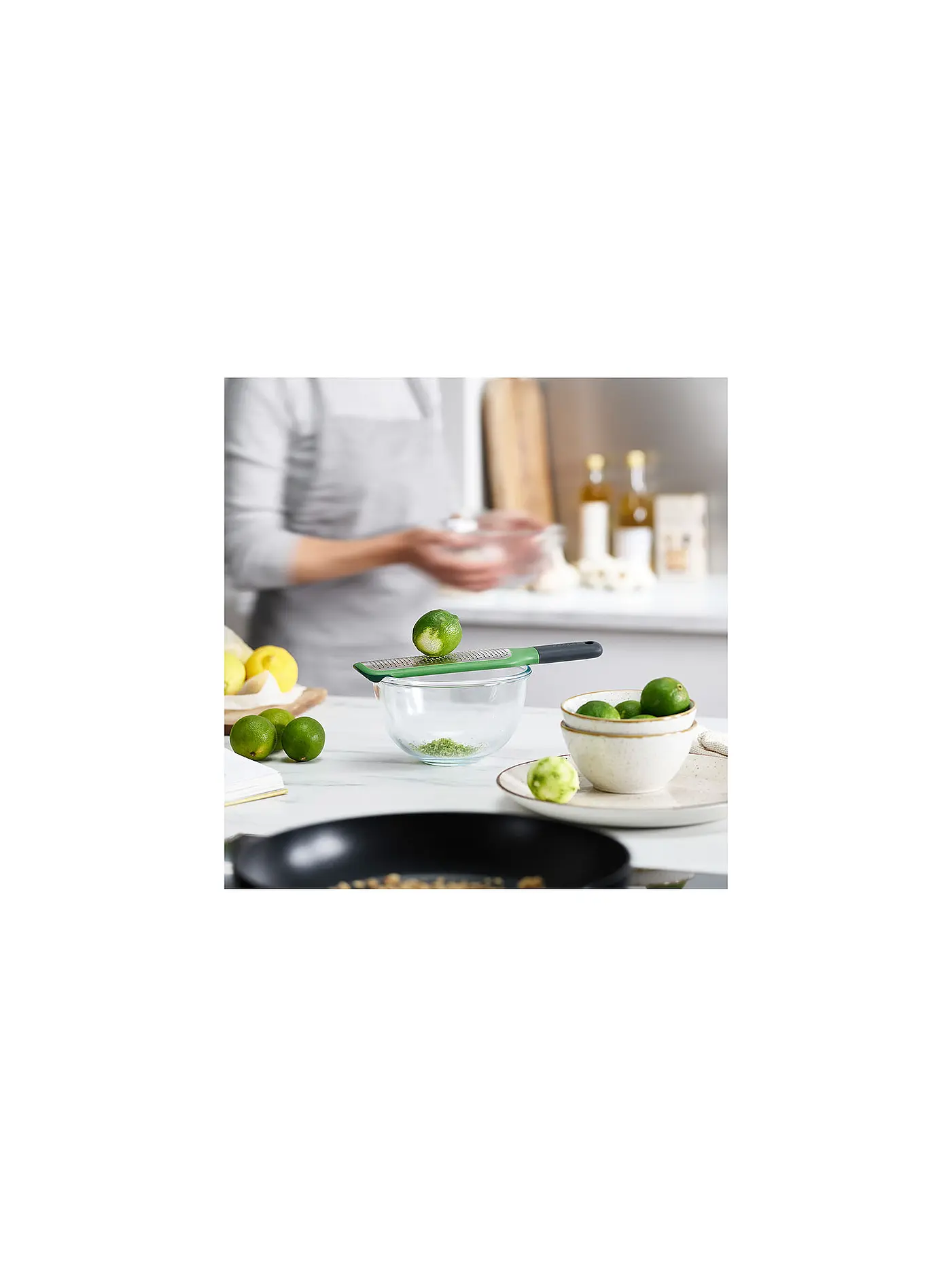 JOSEPH JOSEPH | GripGrater™ Fine Paddle Grater | grün