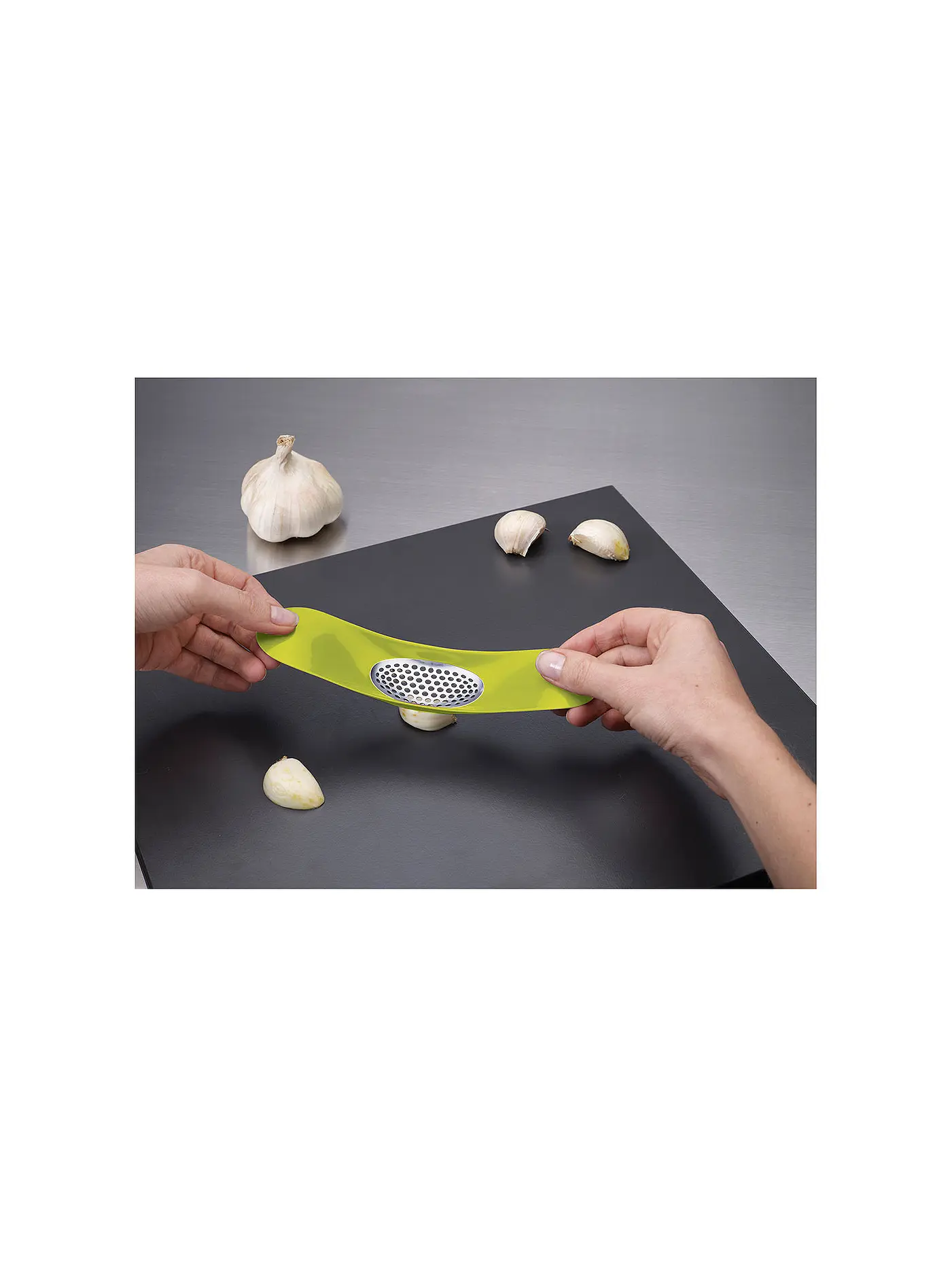 JOSEPH JOSEPH | Rocker™ Knoblauchpresse 18,5cm | grün