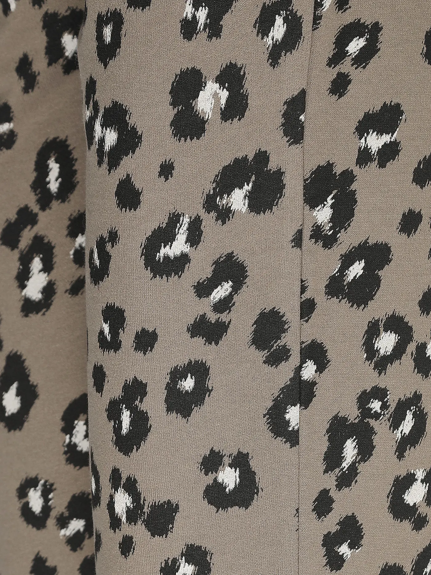 JUVIA | Loungewear Hose MARGIE | dunkelgrün