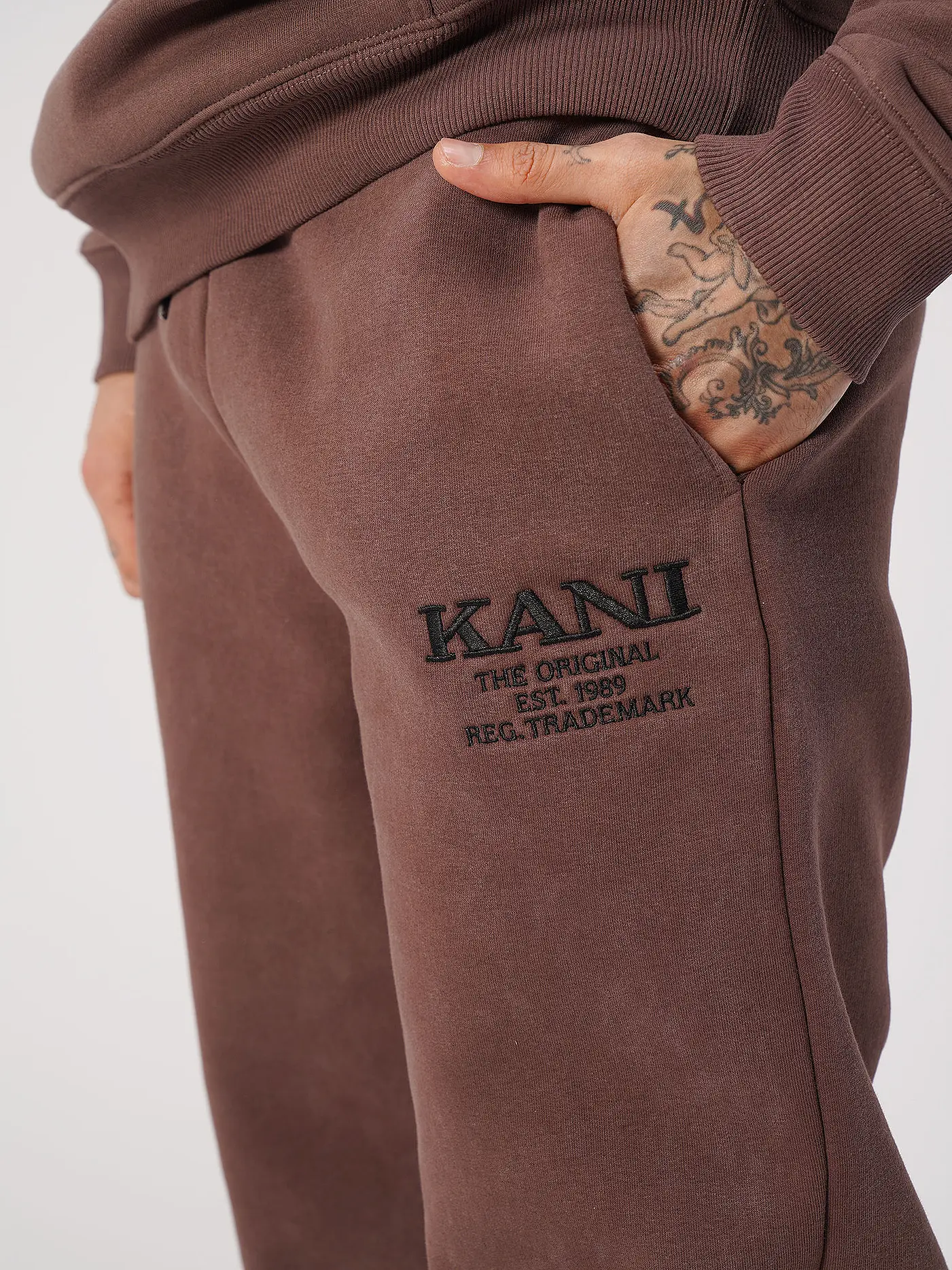 KARL KANI | Jogginghose  | braun