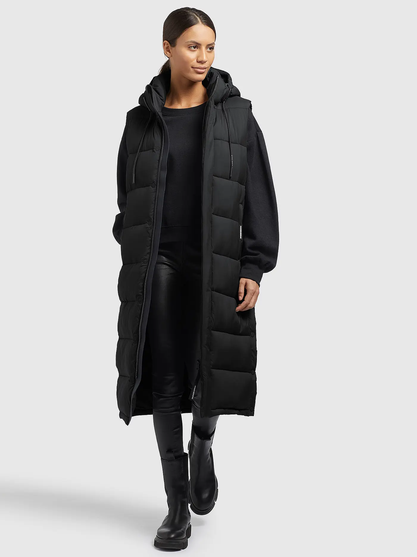 KHUJO | Steppgilet THE MAGNETA MATT | schwarz
