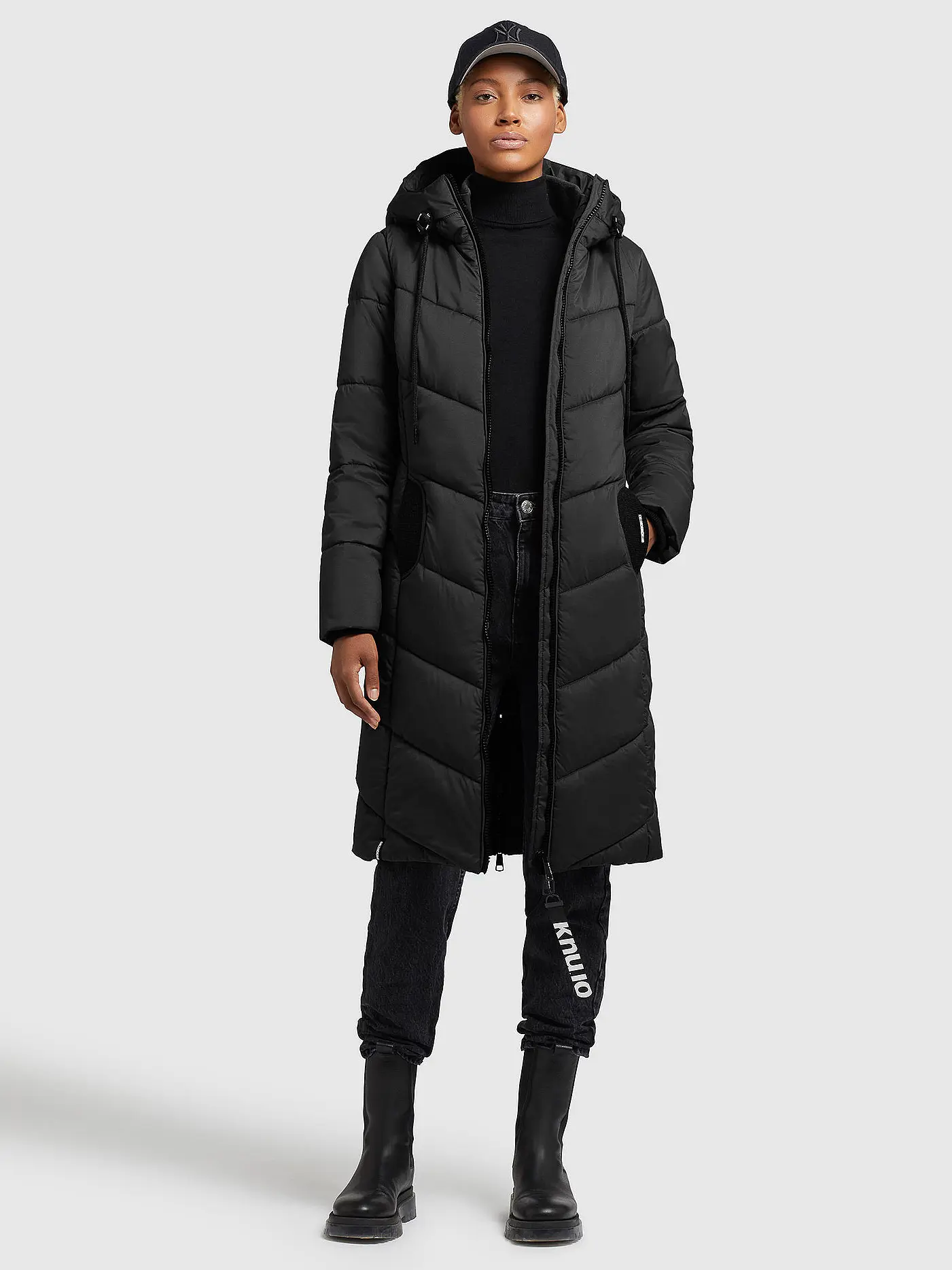 KHUJO | Steppmantel | schwarz