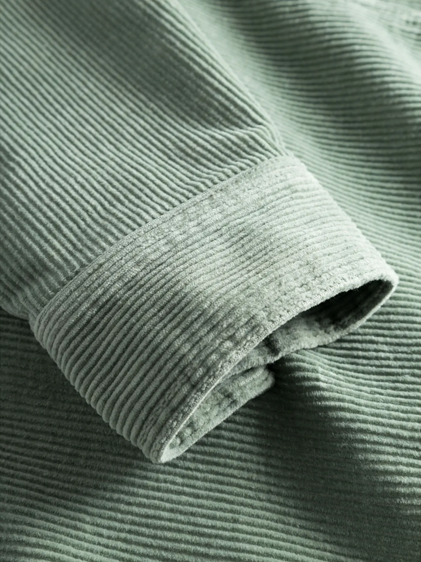 KNOWLEDGE COTTON APPAREL | Cord Overshirt | grün