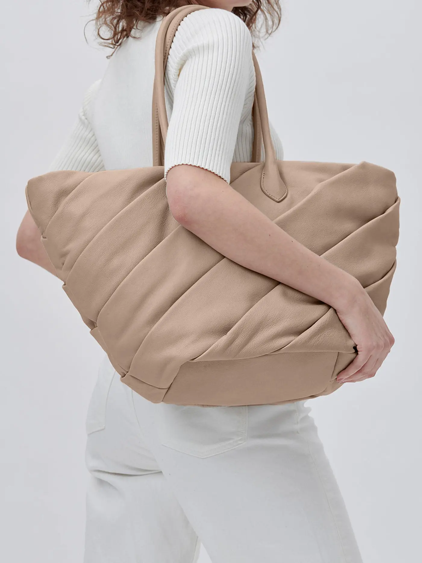 LES VISIONNAIRES | Ledertasche - Shopper Noa | beige