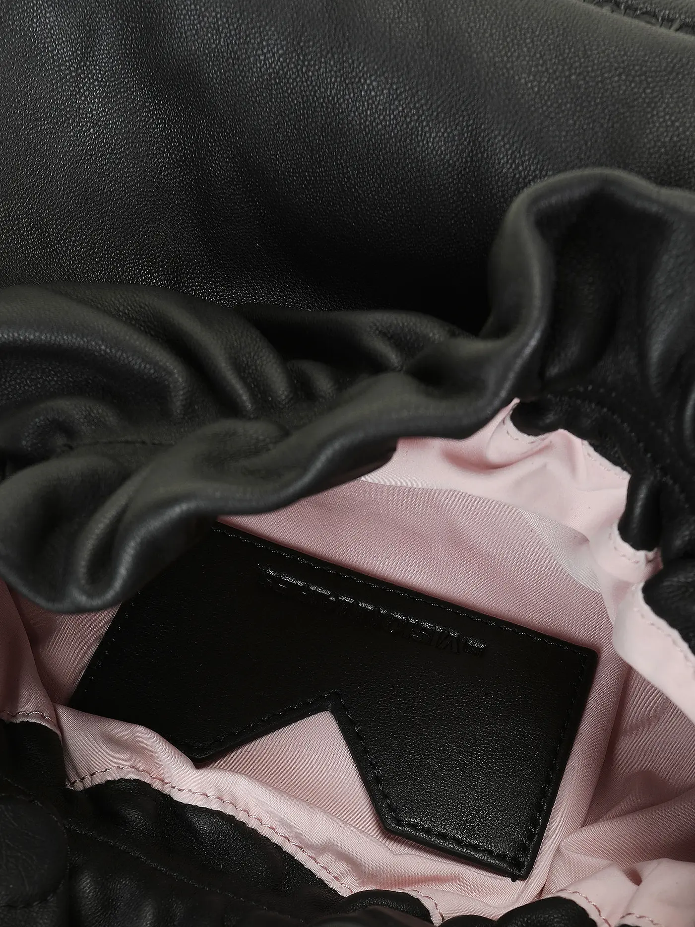 LES VISIONNAIRES | Ledertasche - Umhängetasche CAMILLE SILKY | schwarz