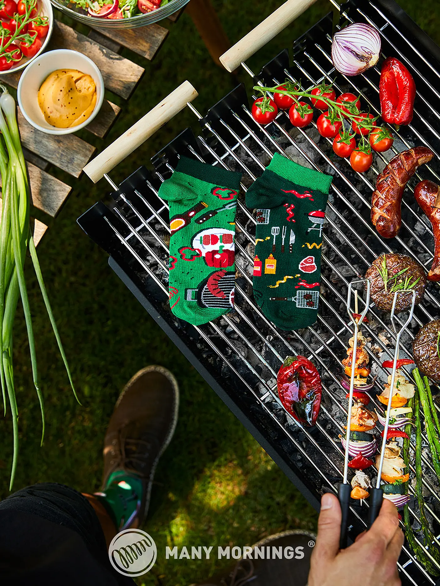 MANY MORNINGS | Herren Sneaker Socken BBQ grün | grün