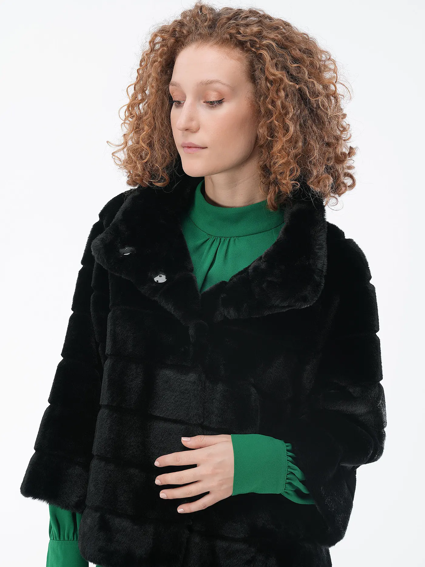 MARC CAIN | Jacke in Felloptik  | schwarz