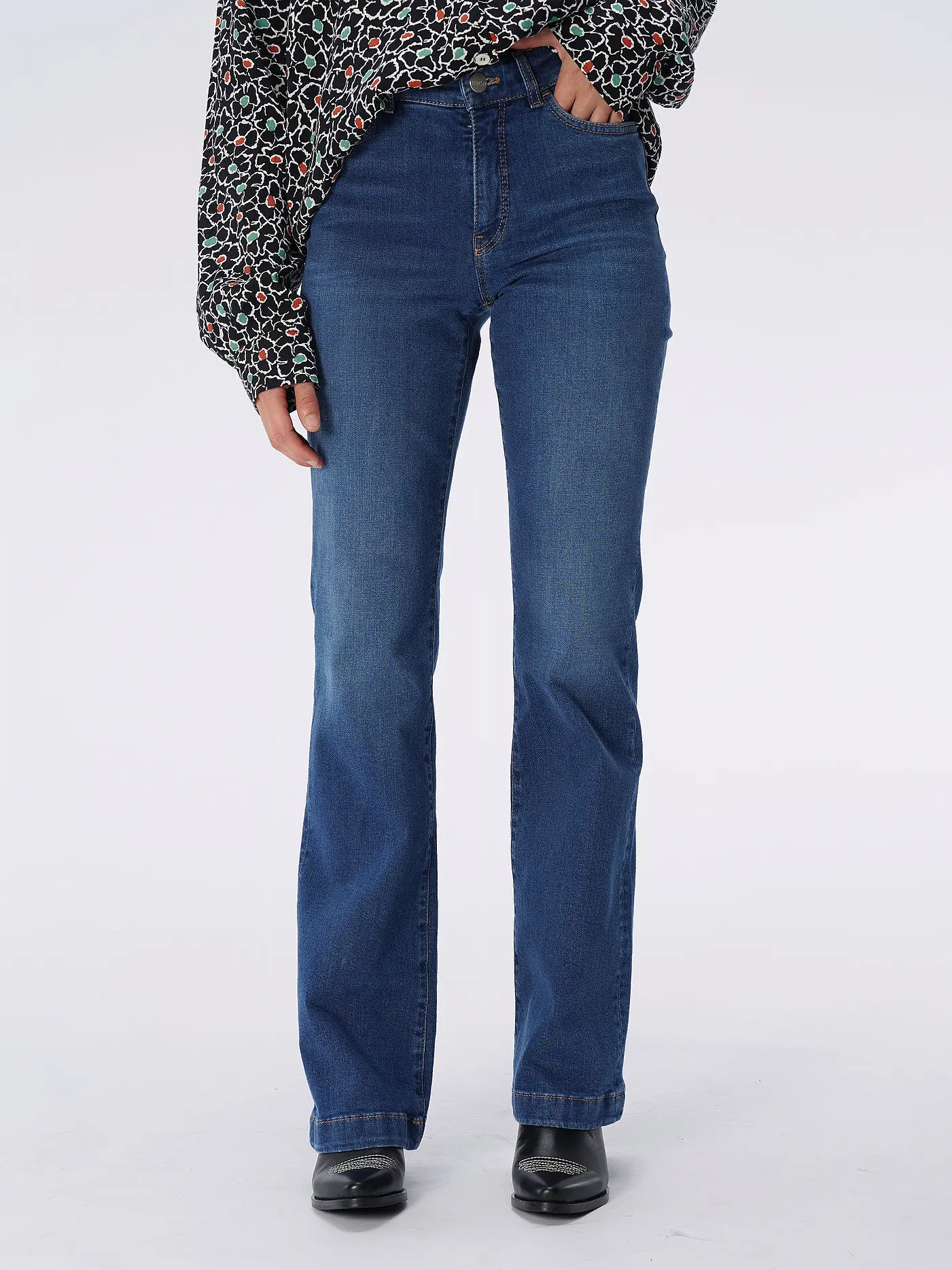 MARC CAIN | Jeans Flared Fit FARO | blau