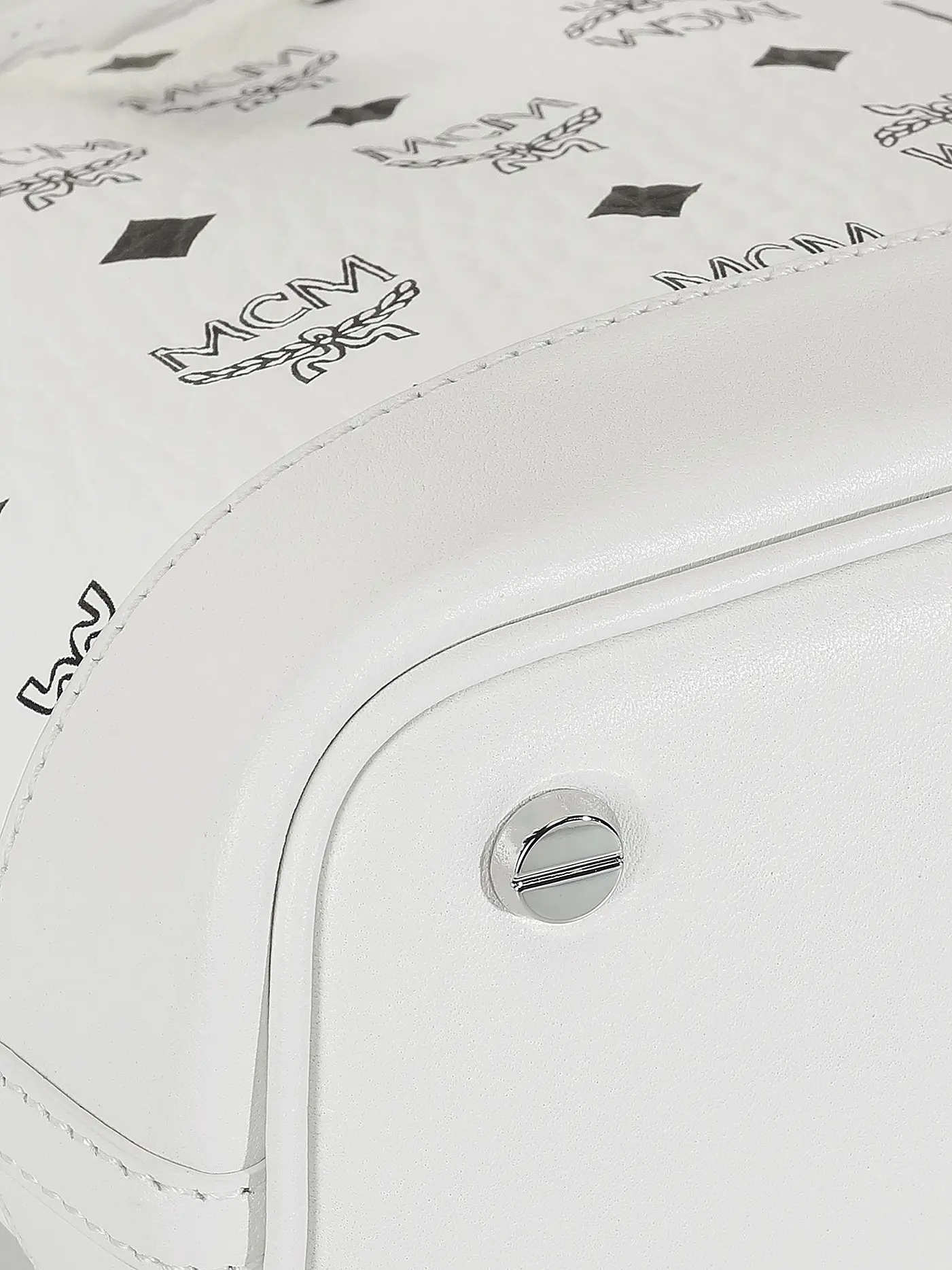 MCM | Tasche - Bucket Bag DESSAU MINI | weiss