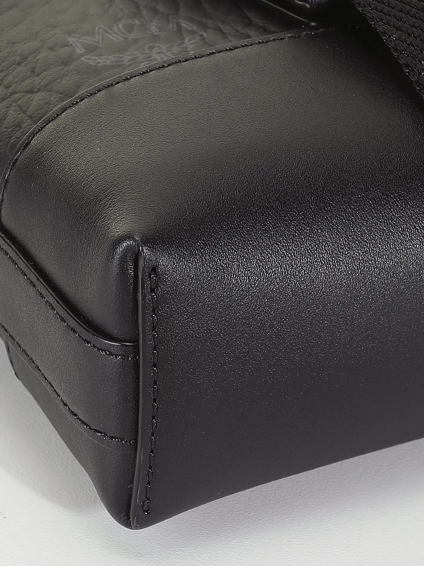 MCM | Tasche - Umhängetasche AREN Small | schwarz