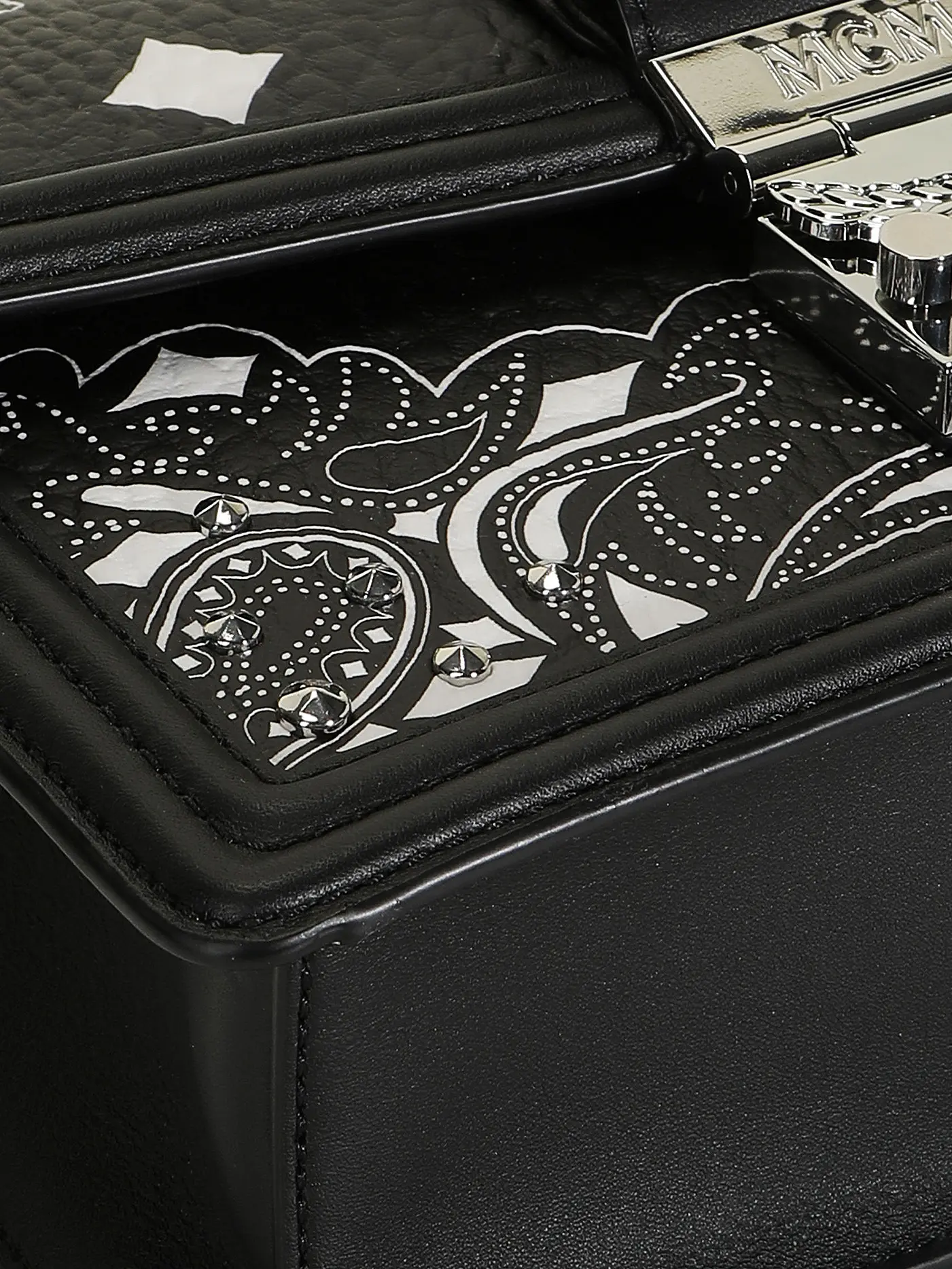 MCM | Tasche - Umhängetasche TRACY Small | schwarz