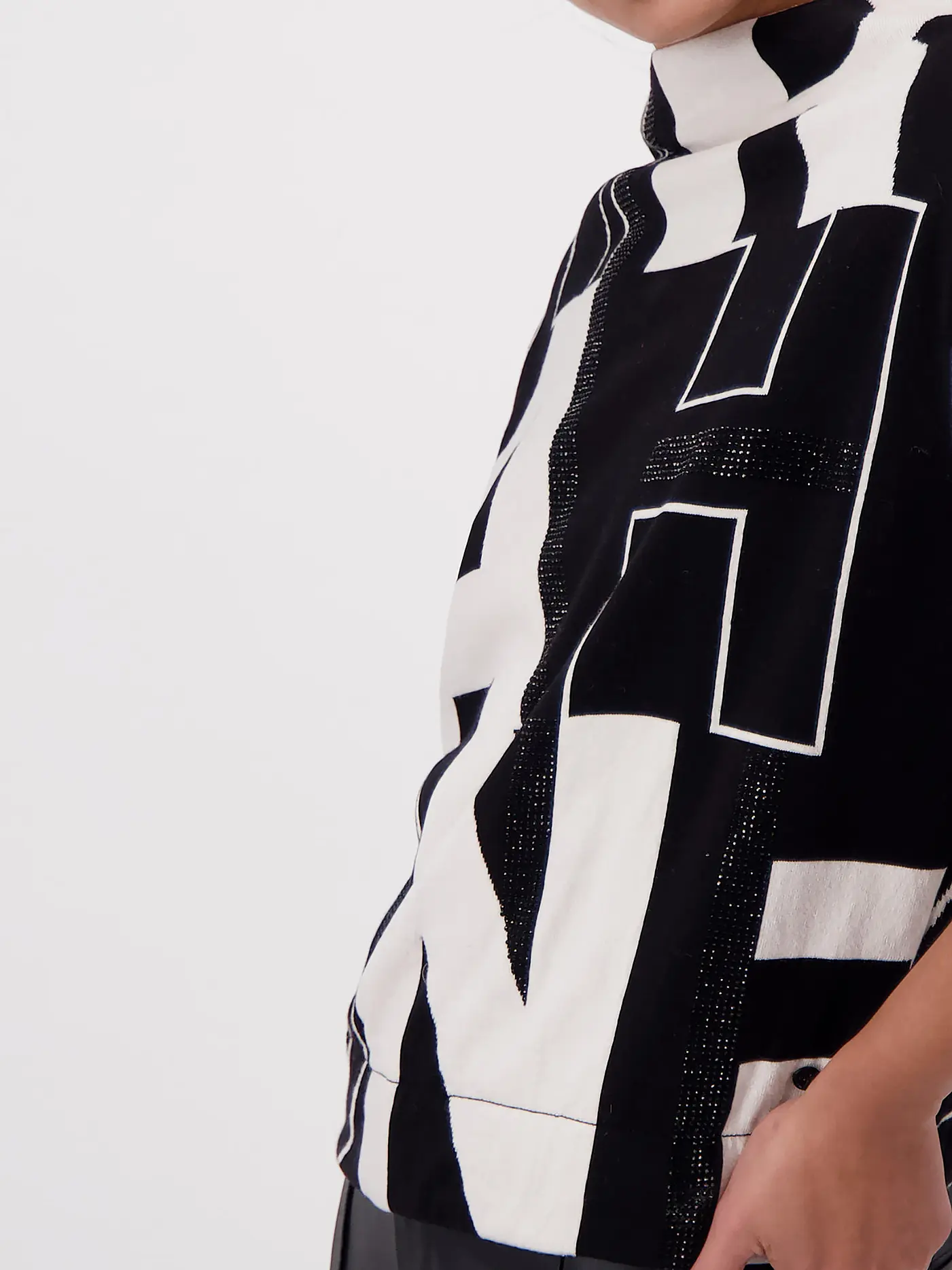 MONARI | Pullover | schwarz