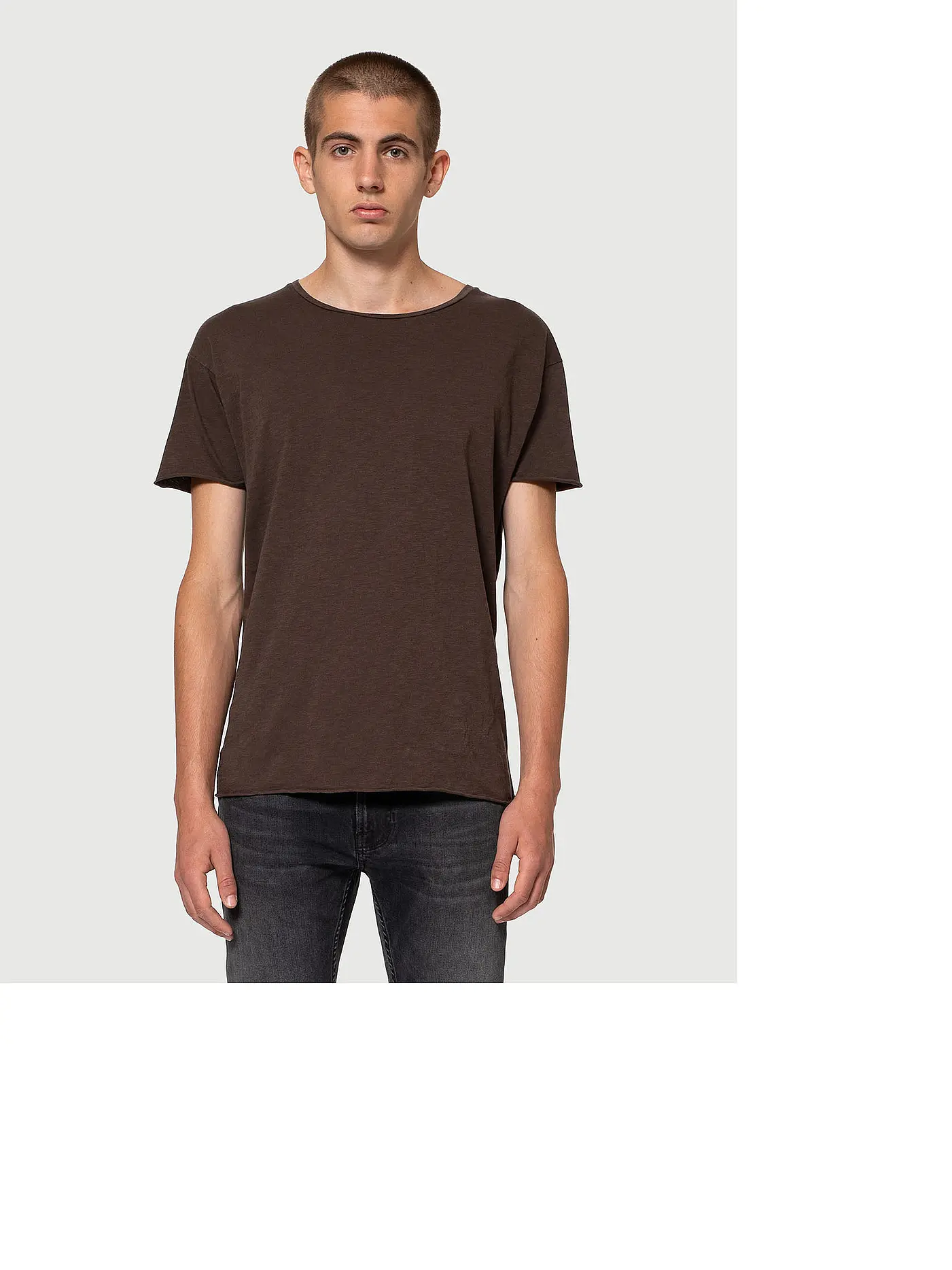 NUDIE JEANS | T-Shirt Roger | braun