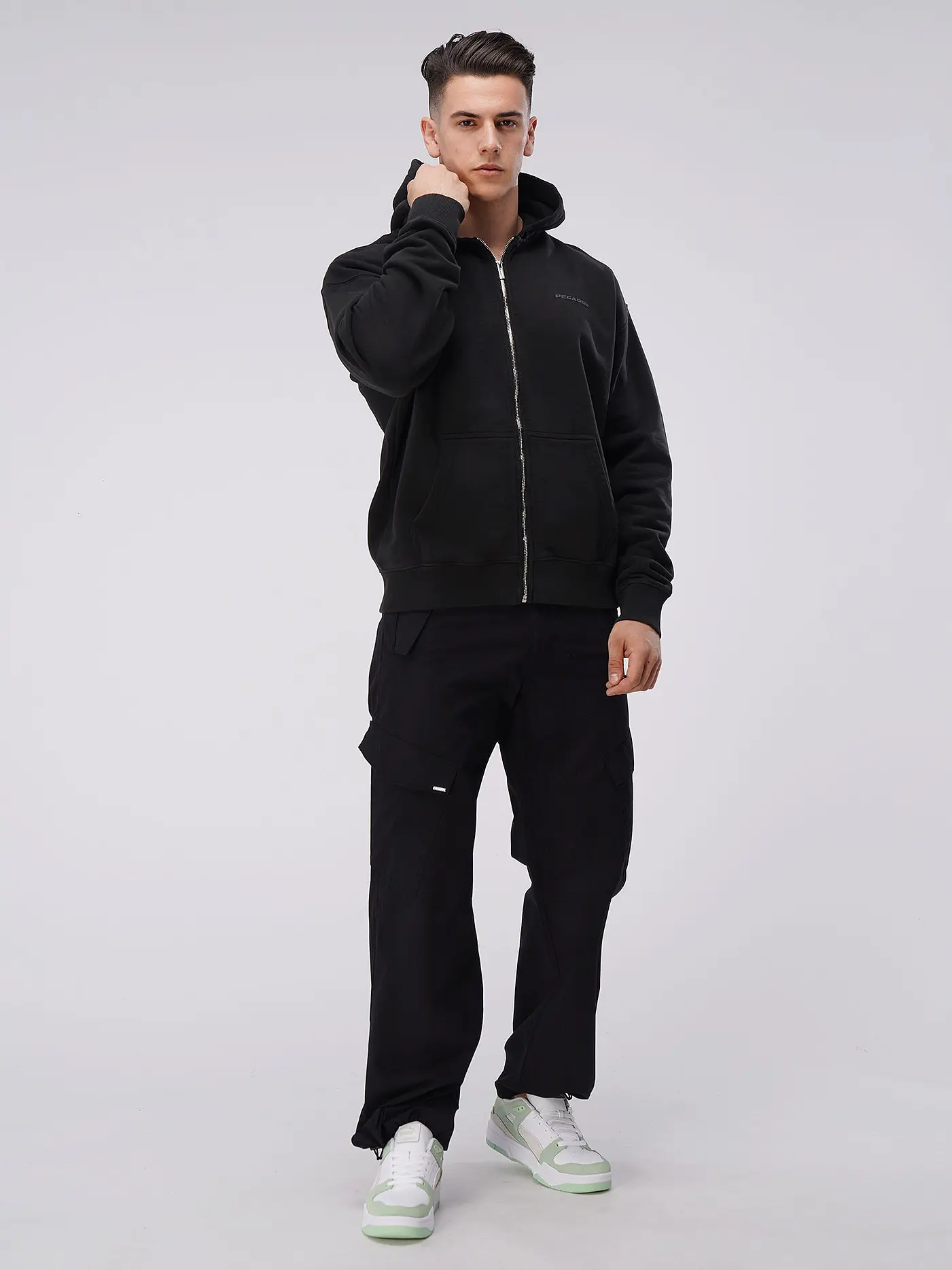 PEGADOR | Sweatshorts  | schwarz