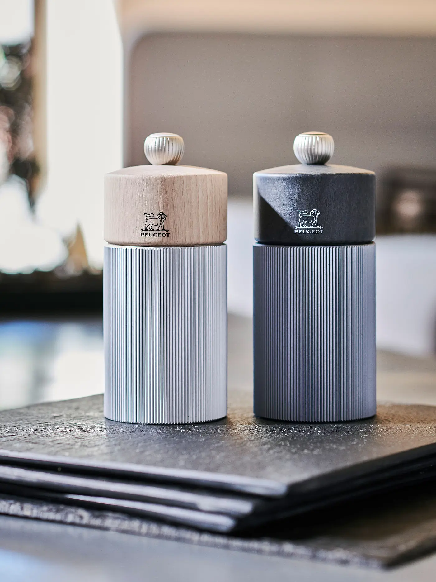 PEUGEOT | Manuelle Salzmühle Line 12cm Alu/Buche | braun