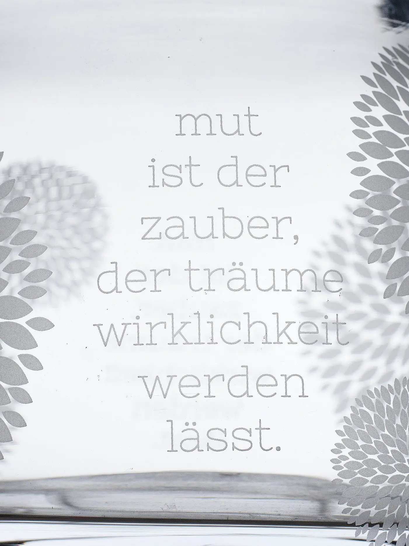 RAEDER | Vase Mut ist der Zauber 18cm | transparent